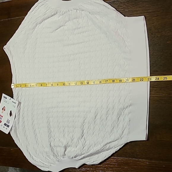 Smash! NWT White Lightweight Sweater - Small - Picture 8 of 10